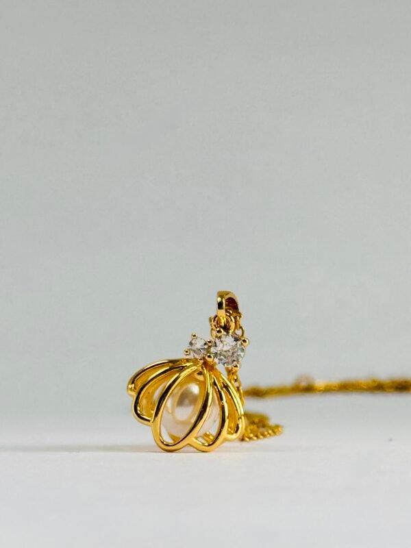 Pearl Bloom Necklace