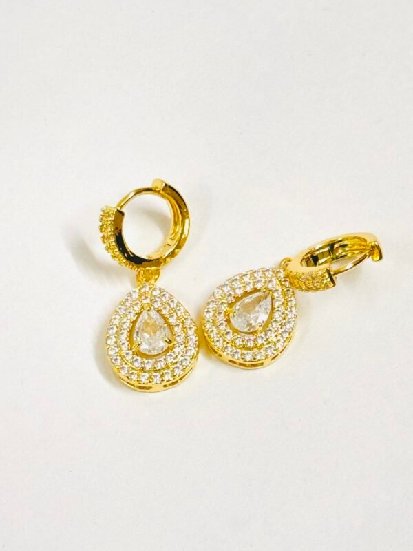 Glimmering Teardrop Earring