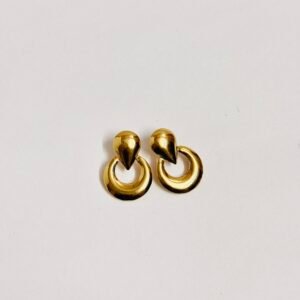 Sculpted Loop Stud
